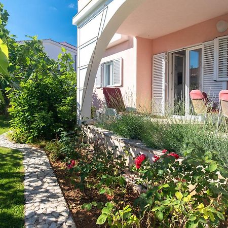 Apartment Lavanda With Beautiful Garden كرك المظهر الخارجي الصورة