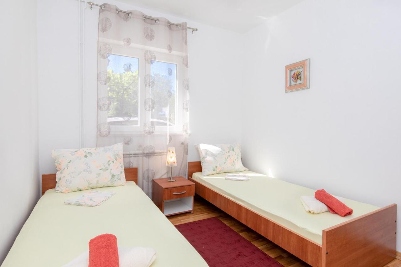 Apartment Lavanda With Beautiful Garden كرك المظهر الخارجي الصورة